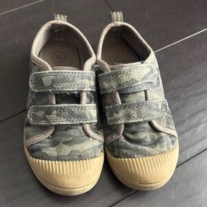 Cat & Jack Green Camouflage Kids Sneakers with Tan Soles